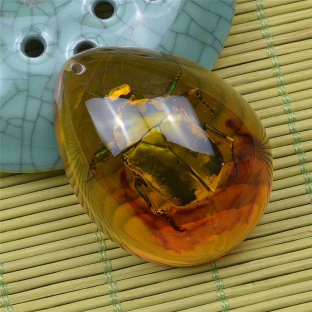 Naturalny szorstki motyl Bursz – Resin Art Necklace recenzja i cena